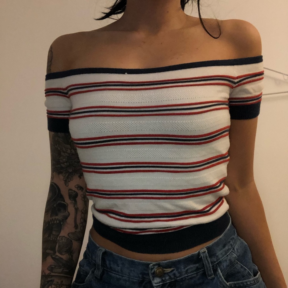 American eagle off the shoulder crop top
